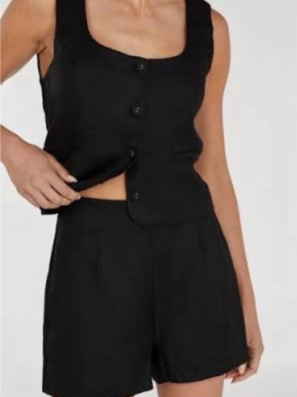 DISSH Black Jessie linen shorts
